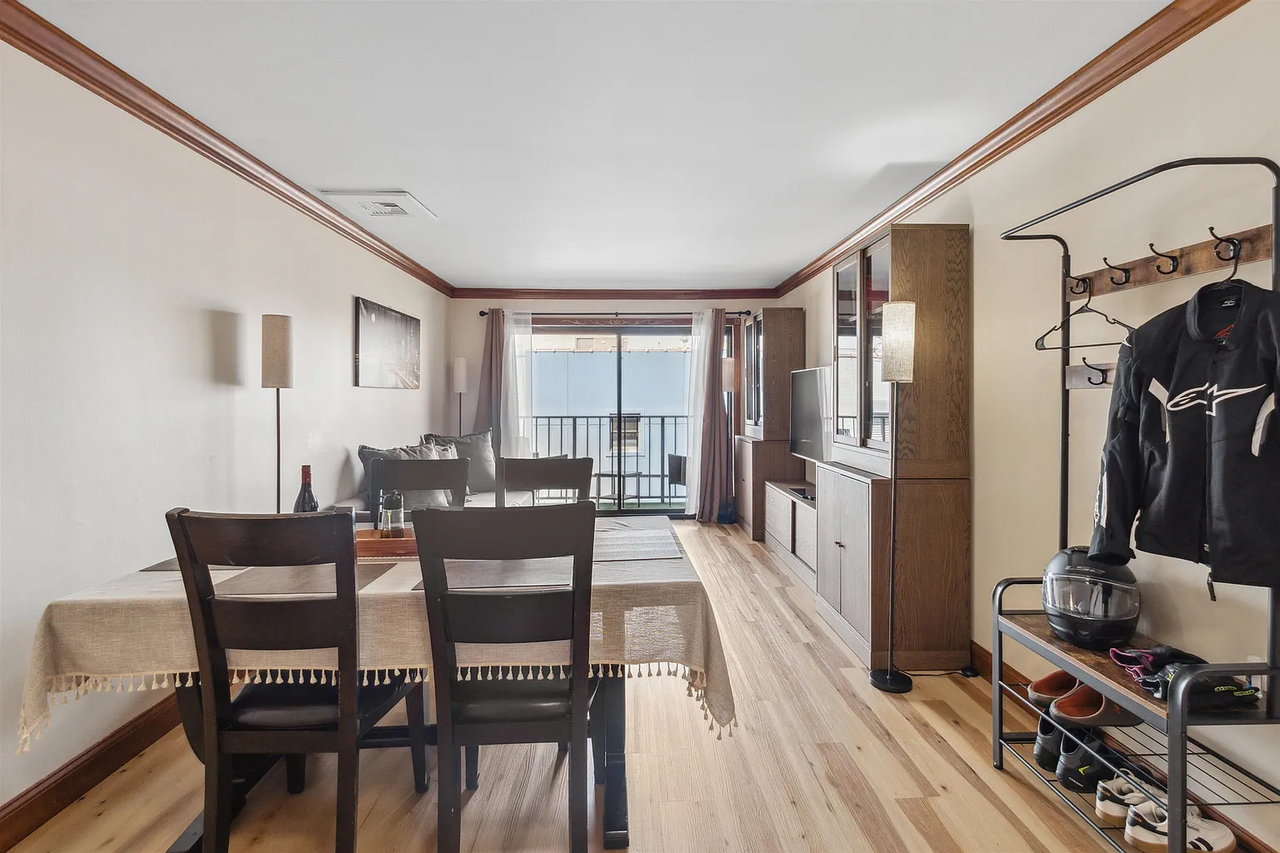 603 55th St - Photo 3 of 19