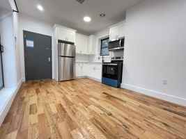 featured image of 422 E 31st St #3