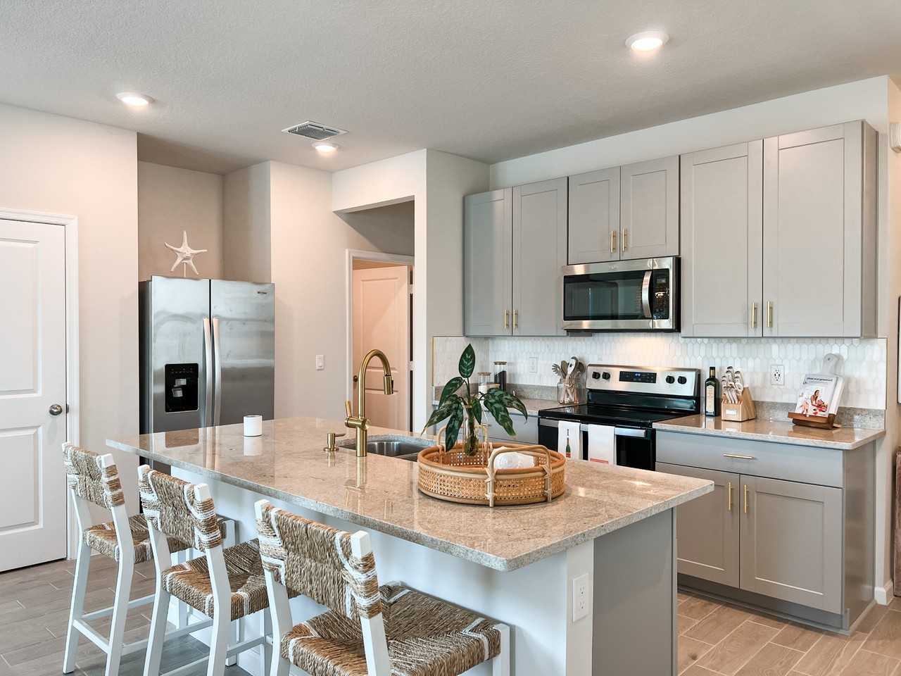 3937 Se Mentmore Ln #3937 - Photo 2 of 19