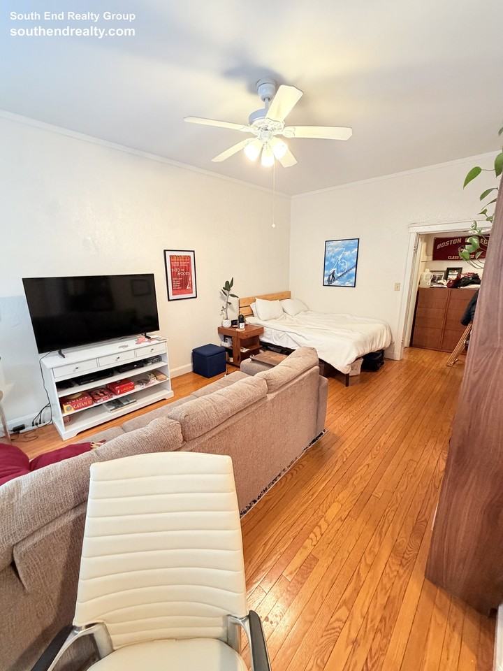 115 Peterborough St #5 - Photo 3 of 8