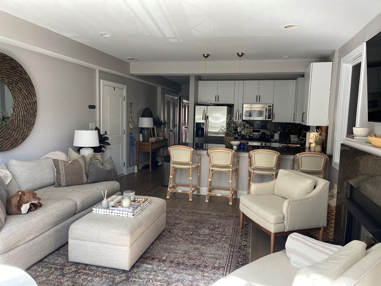 844 W Erie St #2 - Photo 2 of 13