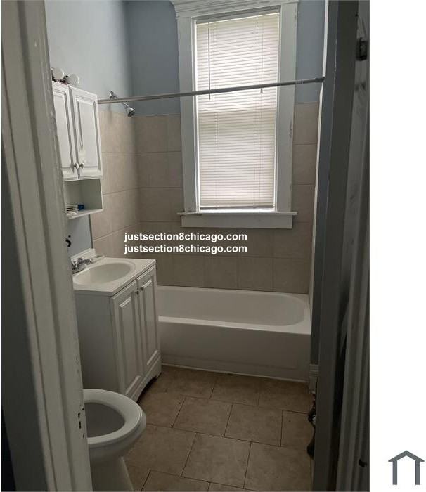 6454 S Parnell Ave #2 - Photo 4 of 4