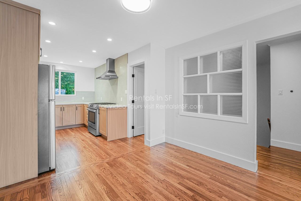 226 Molimo Dr - Photo 2 of 18