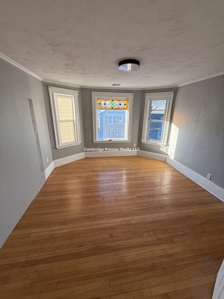 Quincy St #2 - Photo 4 of 20