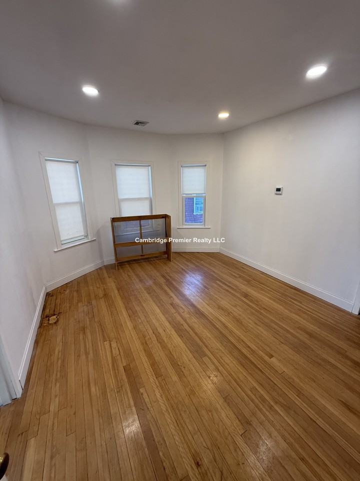 Quincy St #2 - Photo 7 of 20