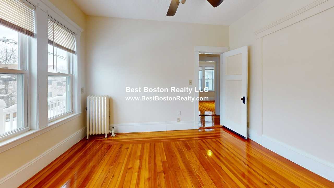 93 Capen St #2 - Photo 6 of 17