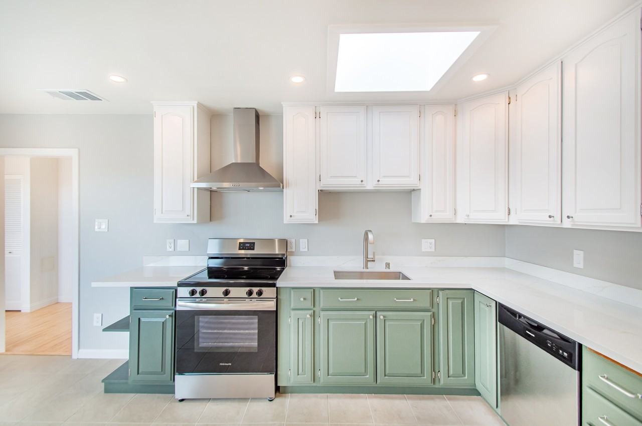 3736 Irving St - Photo 3 of 28