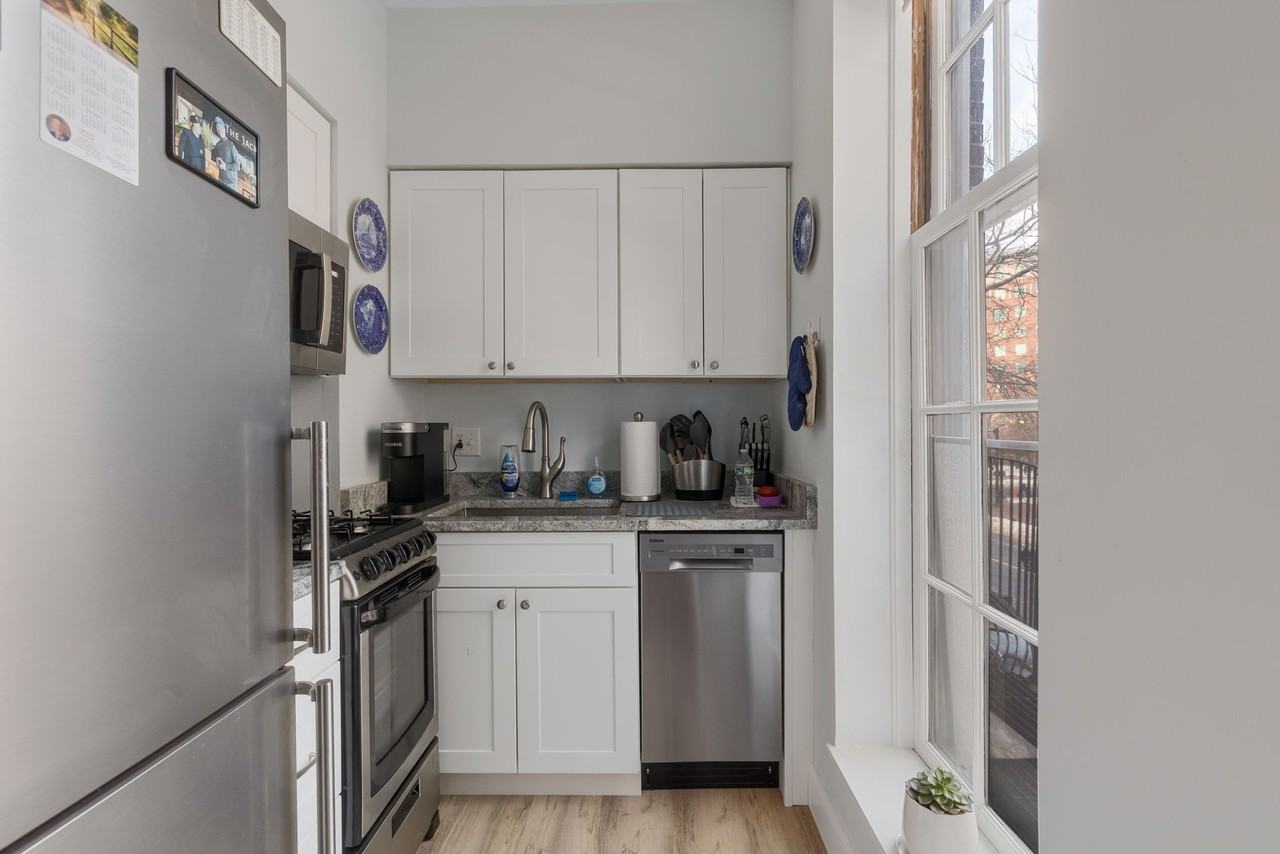 21 Bowdoin St #2B - Photo 5 of 10