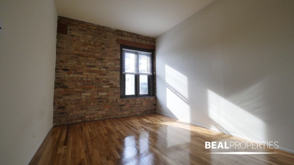 558 W Wellington Ave #2F - Photo 4 of 15