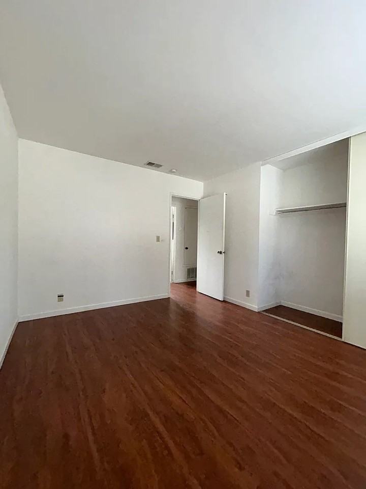 4864 Iris Ter #NONE - Photo 3 of 5