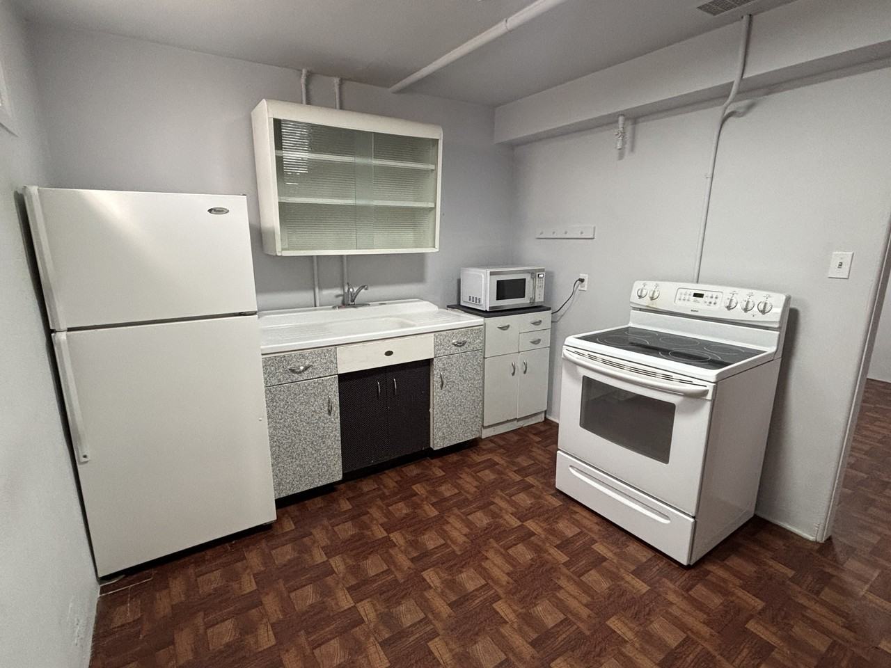 122 1/2 7th St #1 - Photo 2 of 16