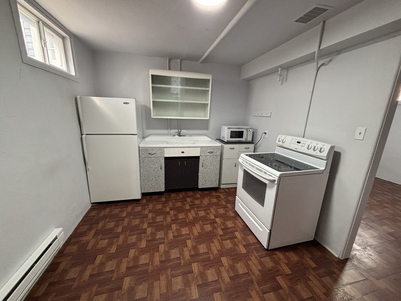 122 1/2 7th St #1 - Photo 3 of 16