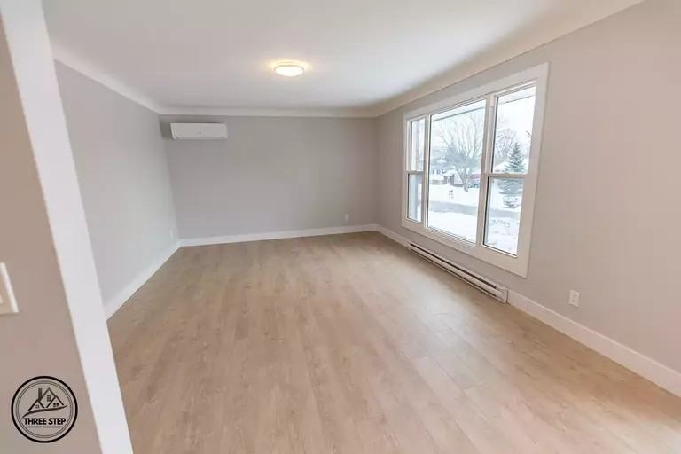 89 Morenz Cres #1 - Photo 7 of 30