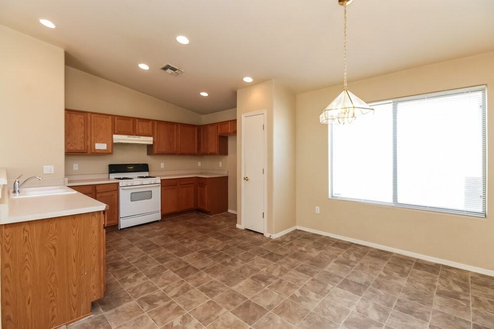 3620 W Avenida Del Mar - Photo 4 of 15