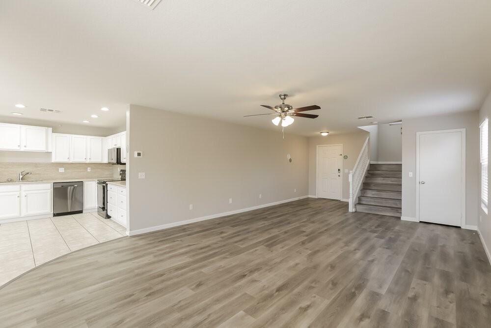 2217 E 35th Ave - Photo 4 of 17