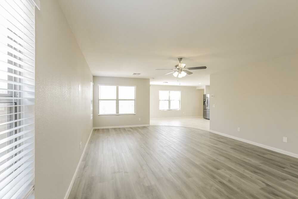 2217 E 35th Ave - Photo 6 of 17