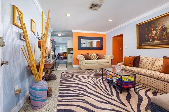 145 Southeast 3rd Avenue - Photo 6 of 8