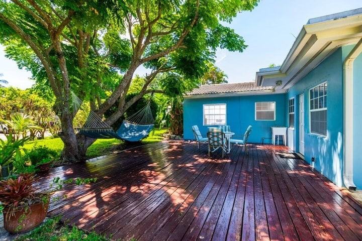 145 Southeast 3rd Avenue - Photo 3 of 8