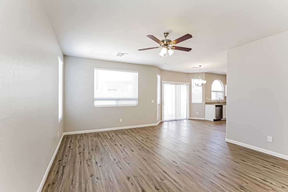 9032 W Preston Ln - Photo 5 of 17