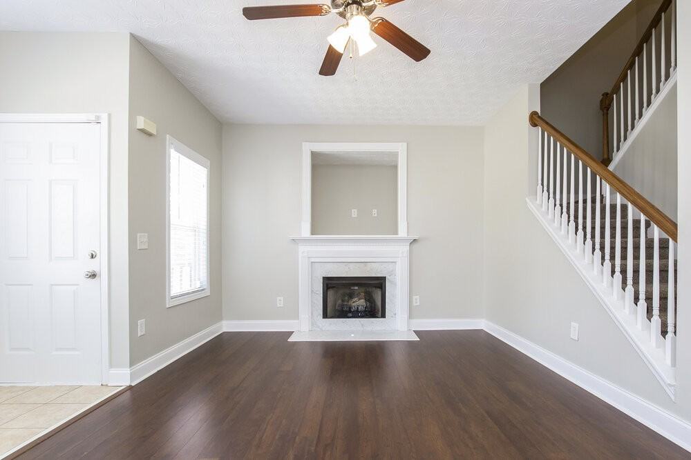 206 Providence Rd - Photo 2 of 15