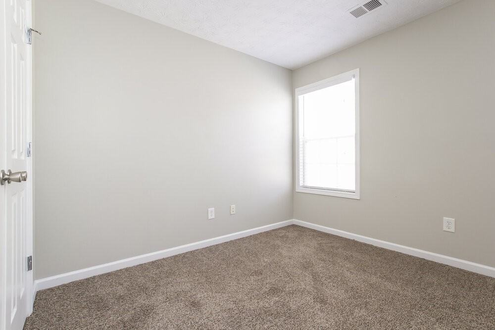 206 Providence Rd - Photo 7 of 15