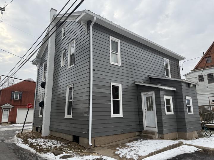 19 Walnut St - Photo 2 of 3