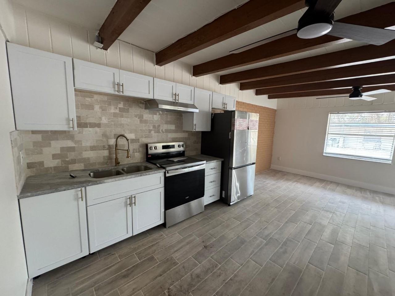 1216 E138TH AVE - Photo 2 of 10