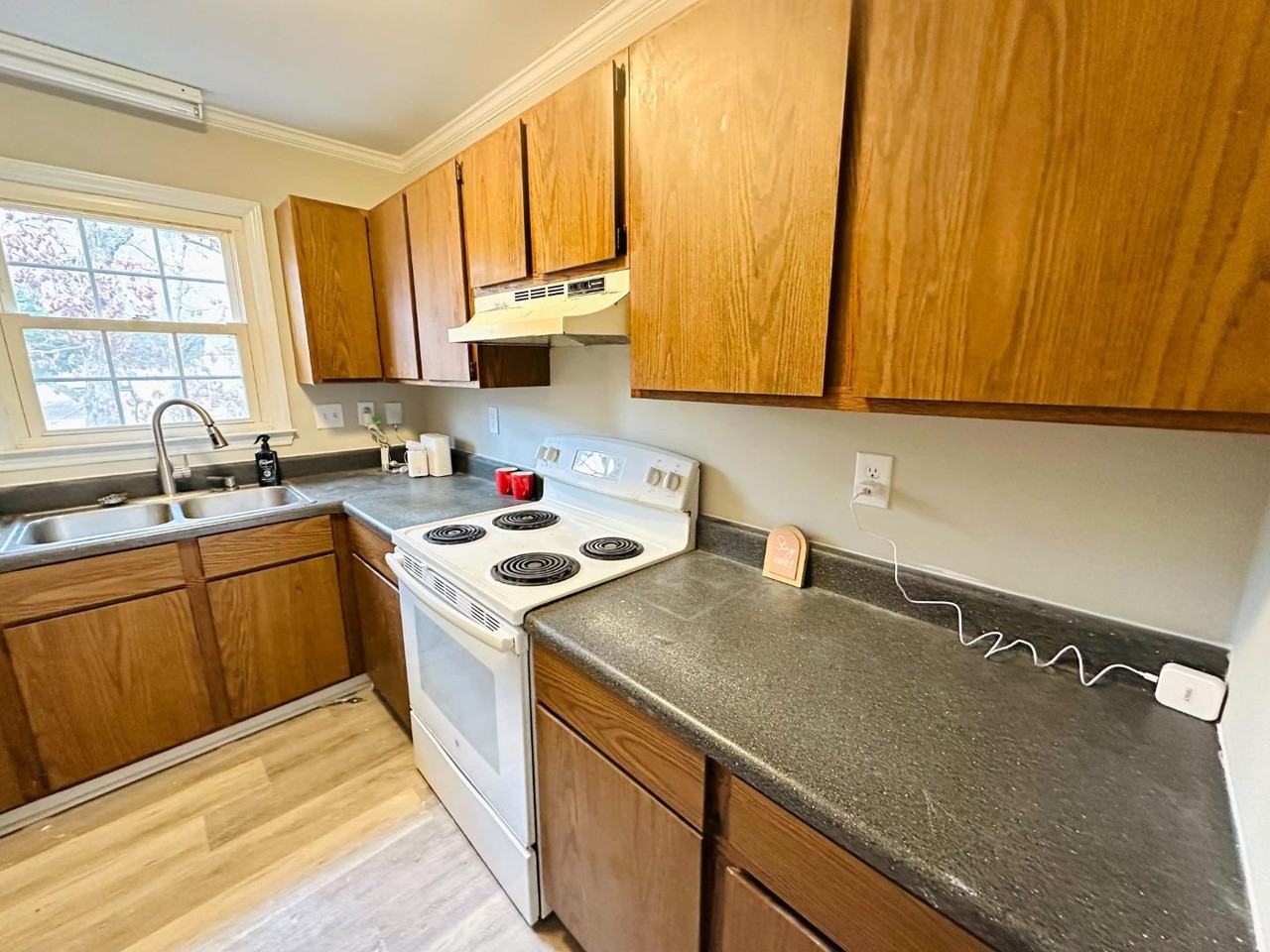 7 Misty Creek Ct - Photo 2 of 11