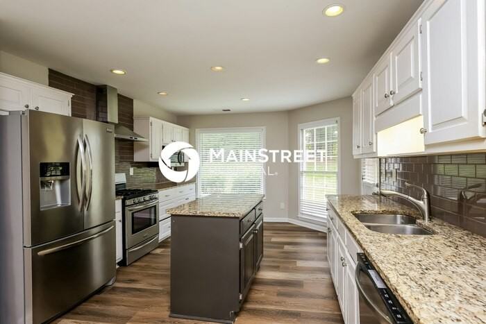 1090 Swan Mill Ct - Photo 6 of 16