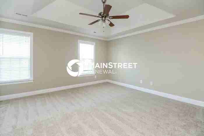 4505 Stephen Oaks Way - Photo 7 of 15