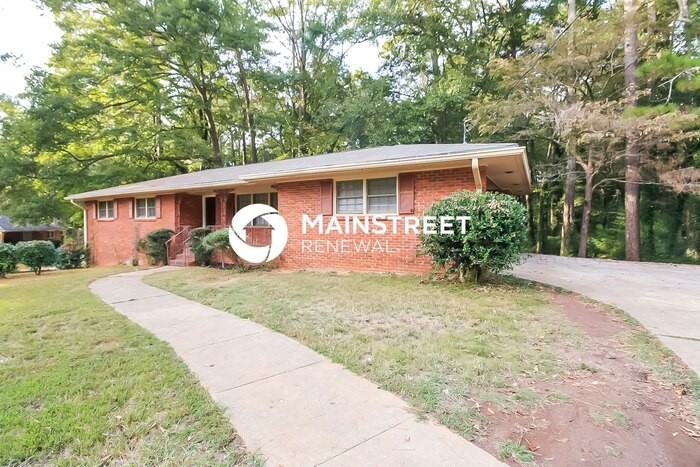 266 Tonawanda Dr Se - Photo 2 of 17