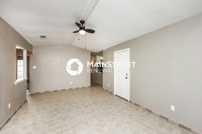 9921 Cedar Mountain Cir - Photo 4 of 16