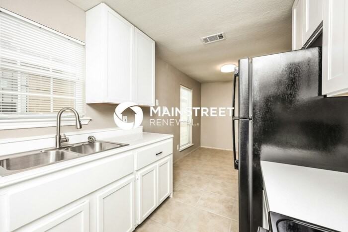 9921 Cedar Mountain Cir - Photo 6 of 16