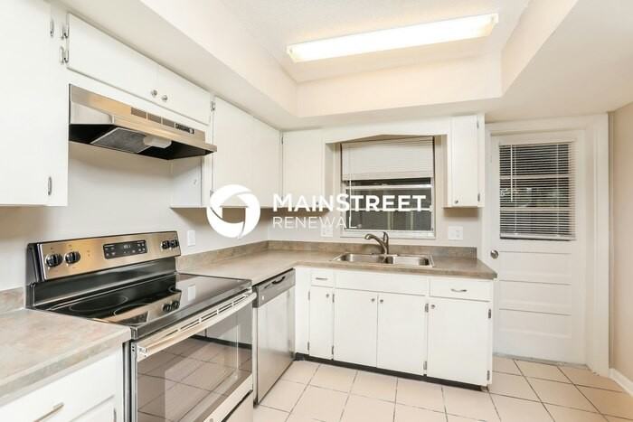 605 Applewood Ave - Photo 6 of 16