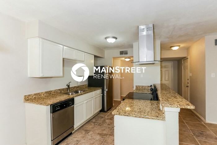 817 Sandalwood Ln - Photo 5 of 16