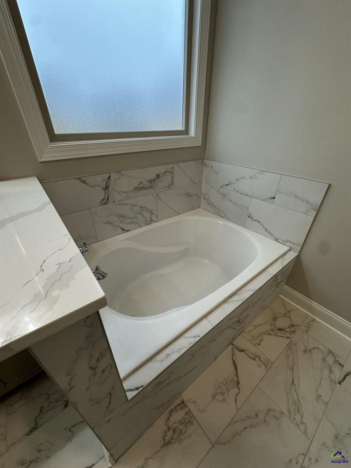 110 Mayberry Ln - Photo 7 of 24