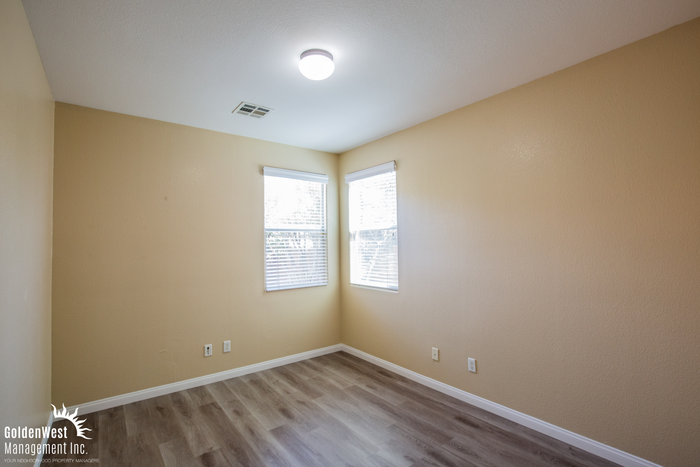 3390 Antique Rose Dr - Photo 5 of 20