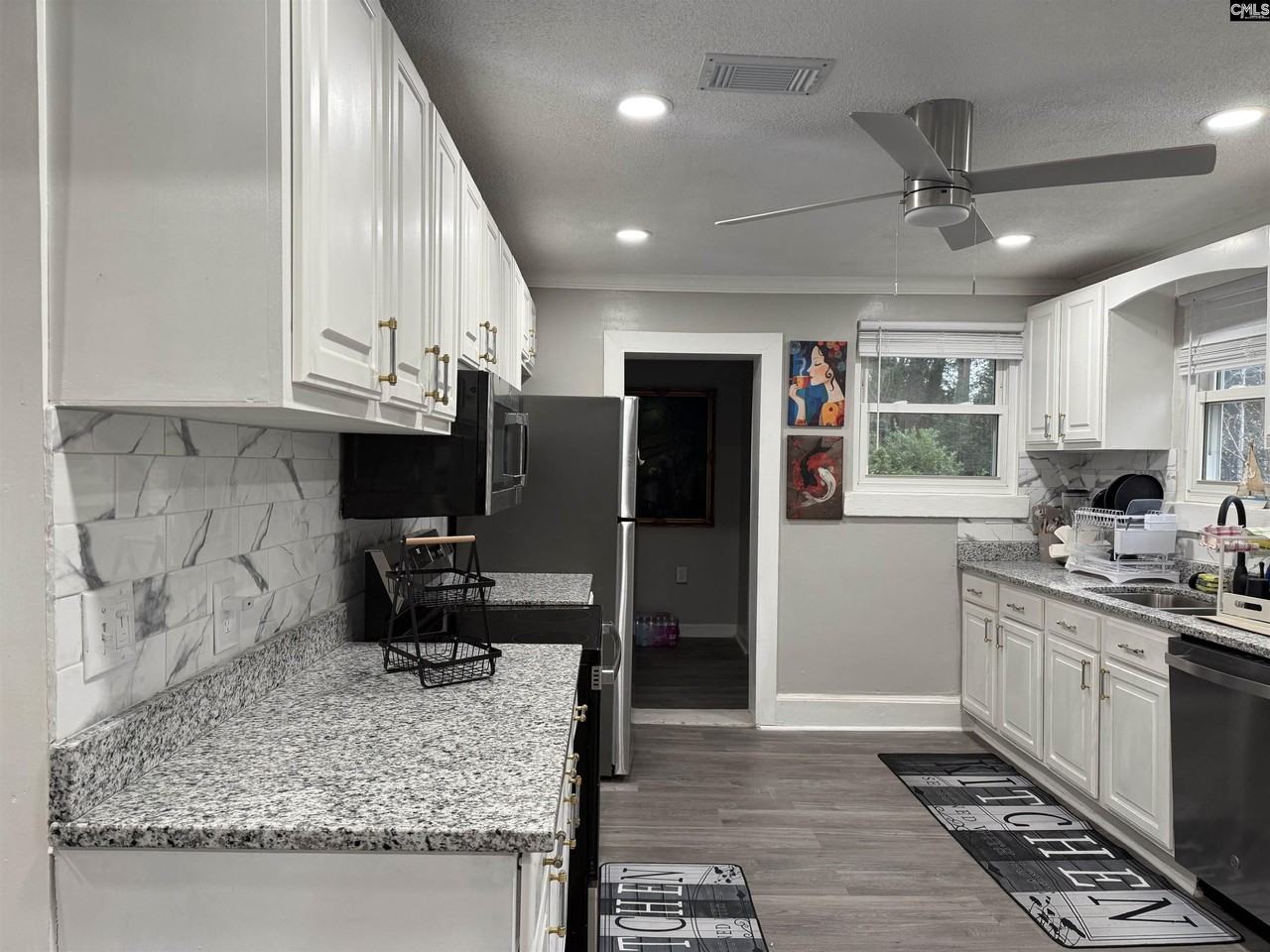 3416 Hazelhurst Rd - Photo 2 of 18