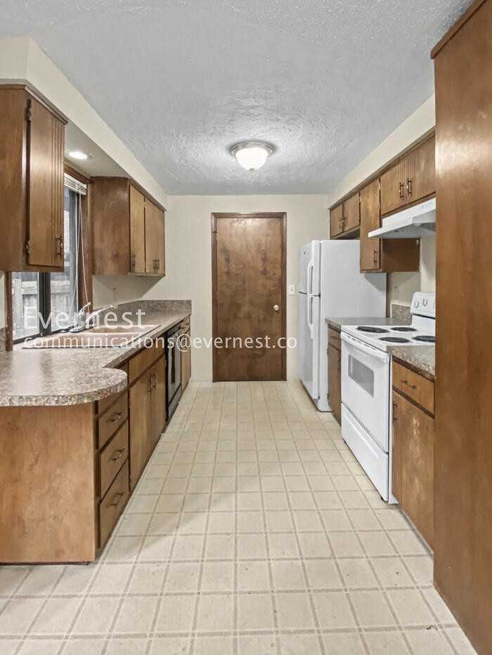 88026 9th St - Photo 4 of 39