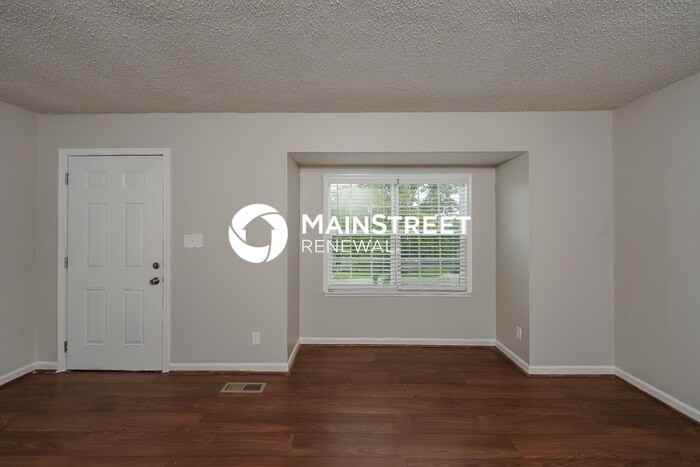 5070 Rick Dr - Photo 4 of 17