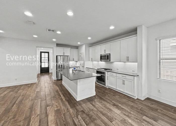 2312 Ringstaff Road - Photo 3 of 21