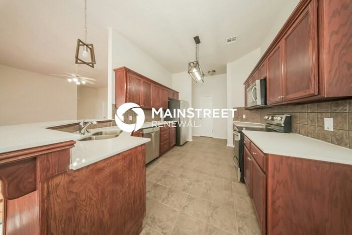 5104 Se 46th St - Photo 5 of 18