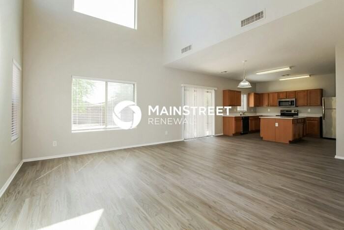 17319 W Caribbean Ln - Photo 5 of 17