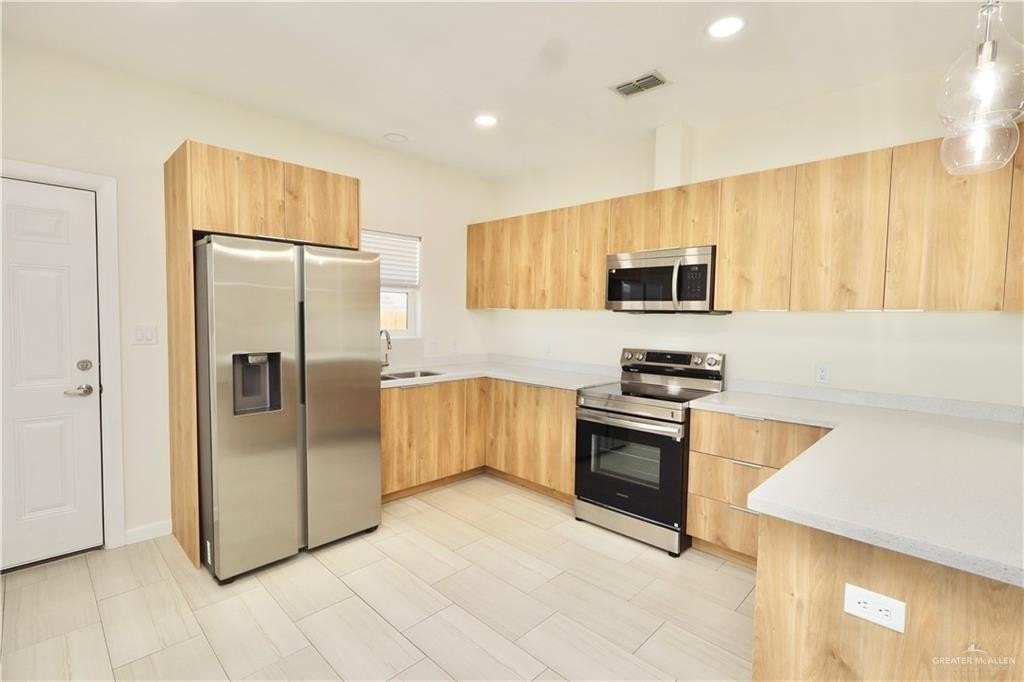 2612 E Israel Ave #A - Photo 4 of 18