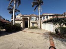 featured image of 4004 El Jardin