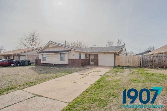 10213 N Military Ave - Photo 3 of 23