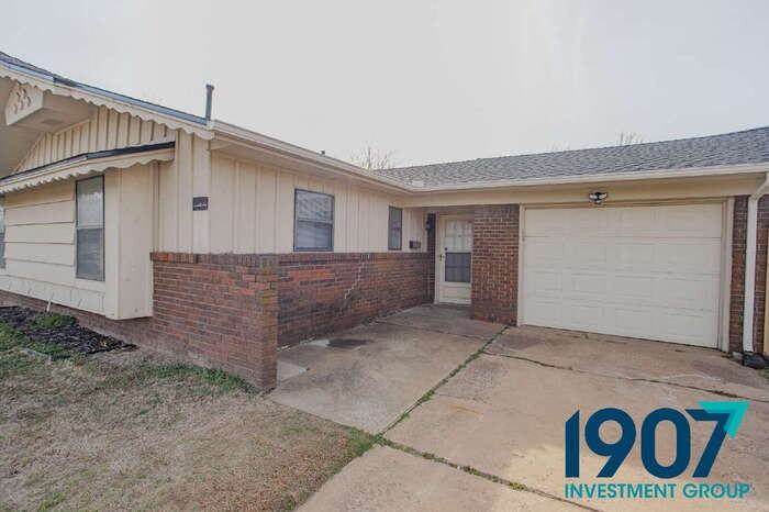 10213 N Military Ave - Photo 4 of 23