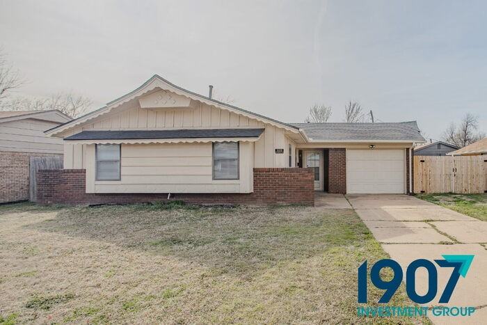 10213 N Military Ave - Photo 5 of 23