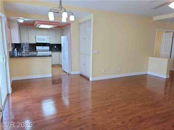 10216 Moth Orchid Ct - Photo 7 of 39