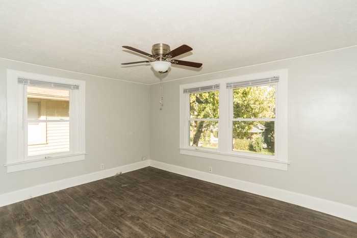 306 N Riley Ave - Photo 7 of 11